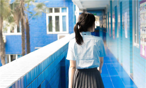 宣恩如何找到一个可以帮助我生孩子的女人？
